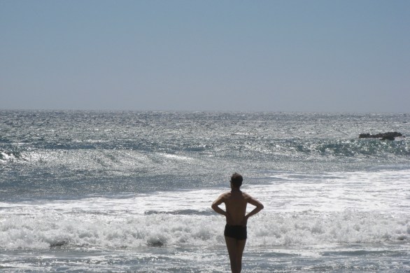 Mężczyzna nad Oceanem Spokojnym